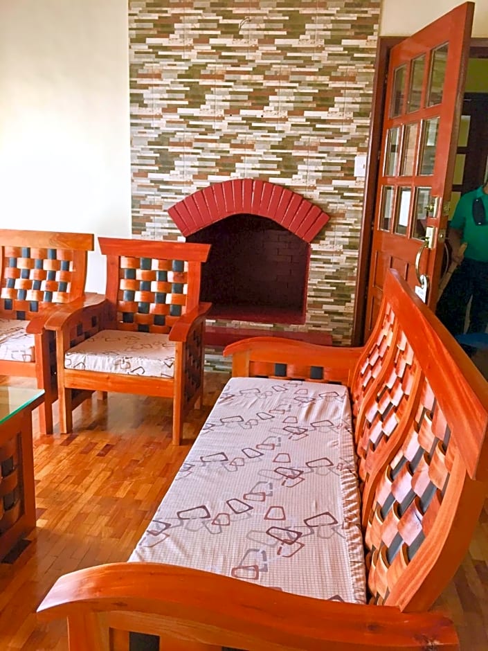 Elliannah Pines Hotel