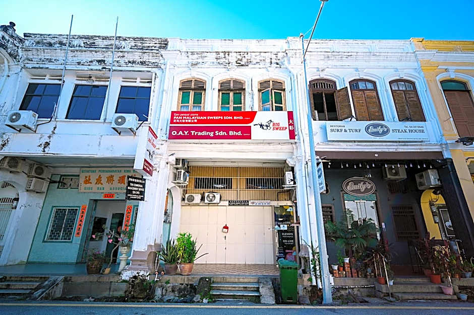 Swing & Pillows @ 87 Chulia St, Georgetown Penang