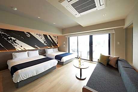 Premium Sauna Suite with Washing Machine and 10㎡ Balcony
