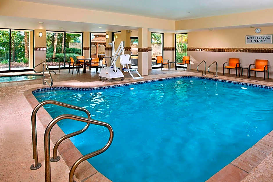 Courtyard by Marriott Covington / Mandeville