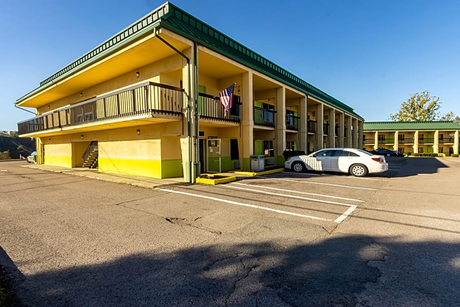 Hotel M Morgantown - WVU Area