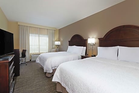 Queen Room with Two Queen Beds - Mobility Access/Non-Smoking