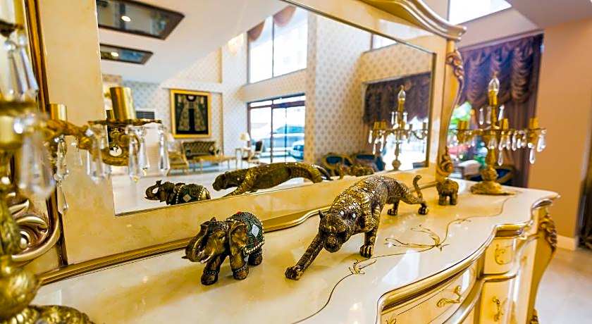 Real King Suite Hotel