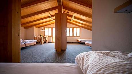 Quintuple Room with Private Bathroom