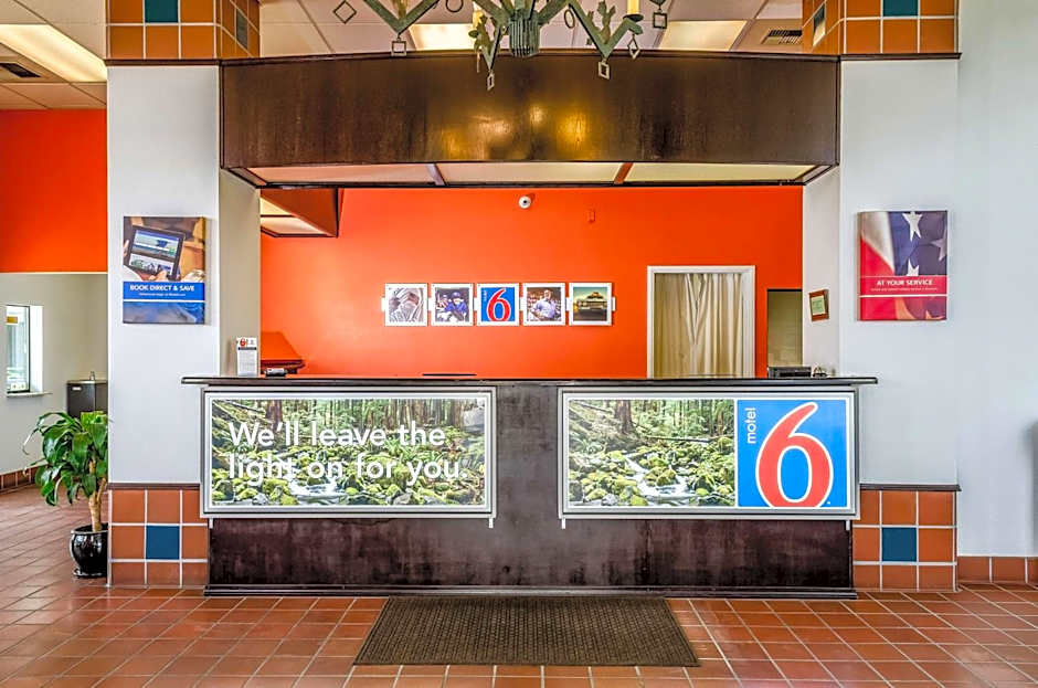 Motel 6 Oakdale, Ca