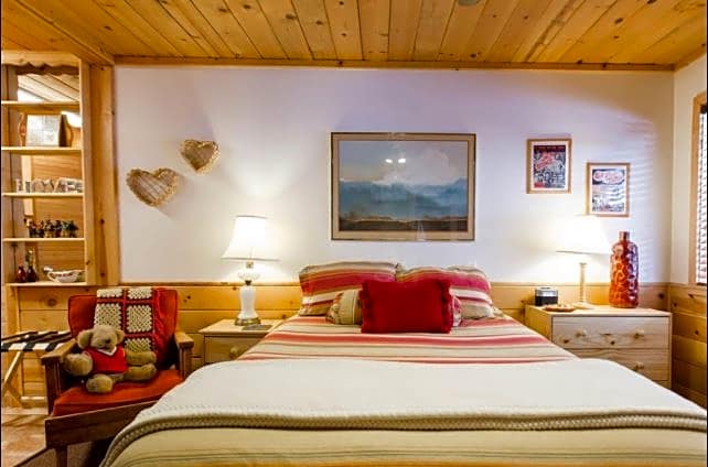 Heavenly Valley Lodge Bed & Breakfast