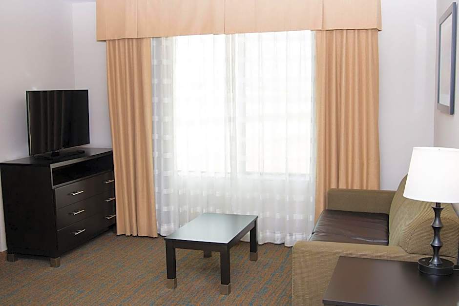 Holiday Inn Express & Suites Bakersfield Airport By IHG