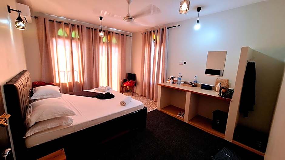 Rumaisa Hotel