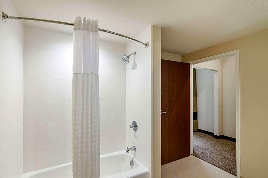 Comfort Suites Meridian And I-40