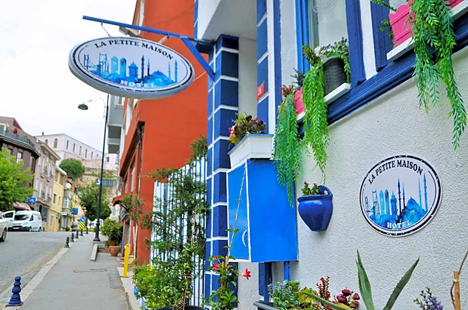 La Petite Maison Hotel