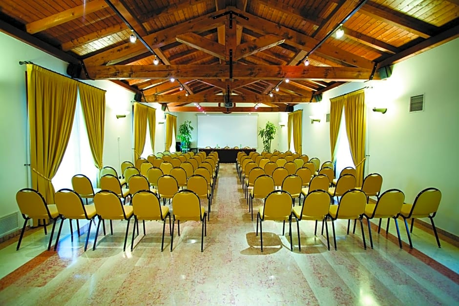 Hotel Alla Rocca Conference & Restaurant