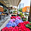 Golden Deluxe Hotel