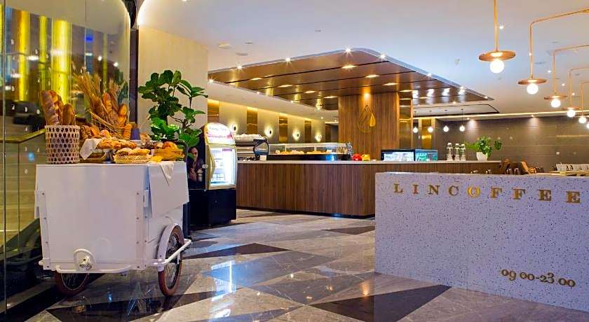 Zhuhai Charming Holiday Hotel – 24hours stay