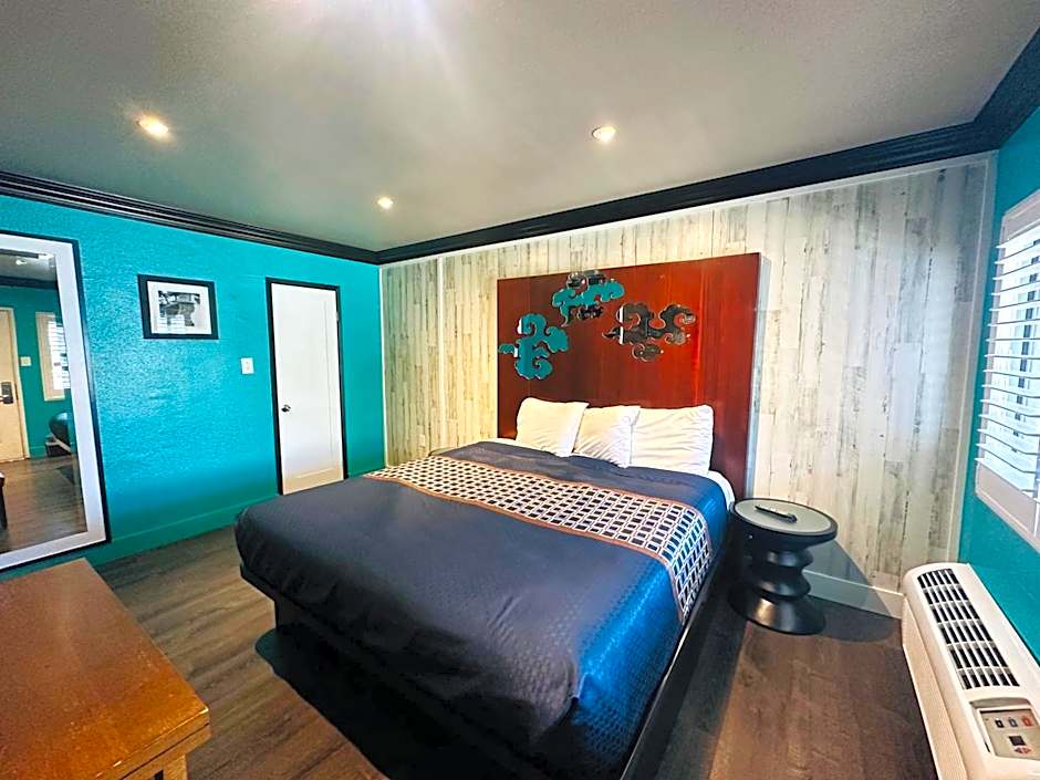 Casa Blanca Inn & Suites Whittier