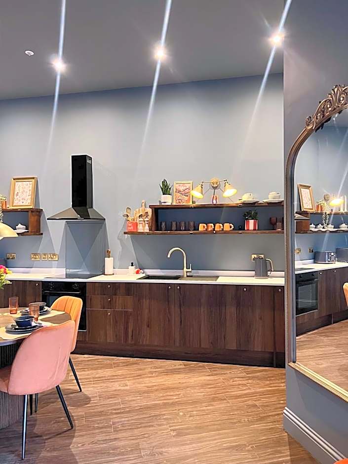 The Bank Aparthotel by Coorie Doon Stays