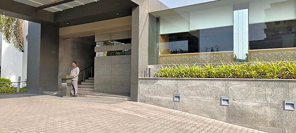 Royal Orchid Central Akota - Vadodara