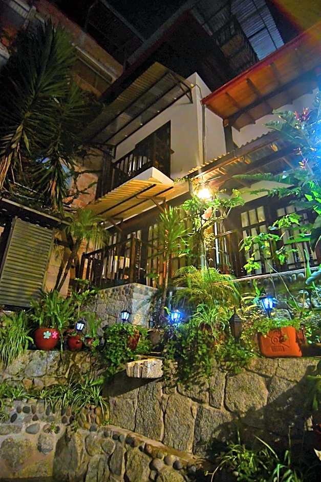 Gringo Bill's Boutique Hotel