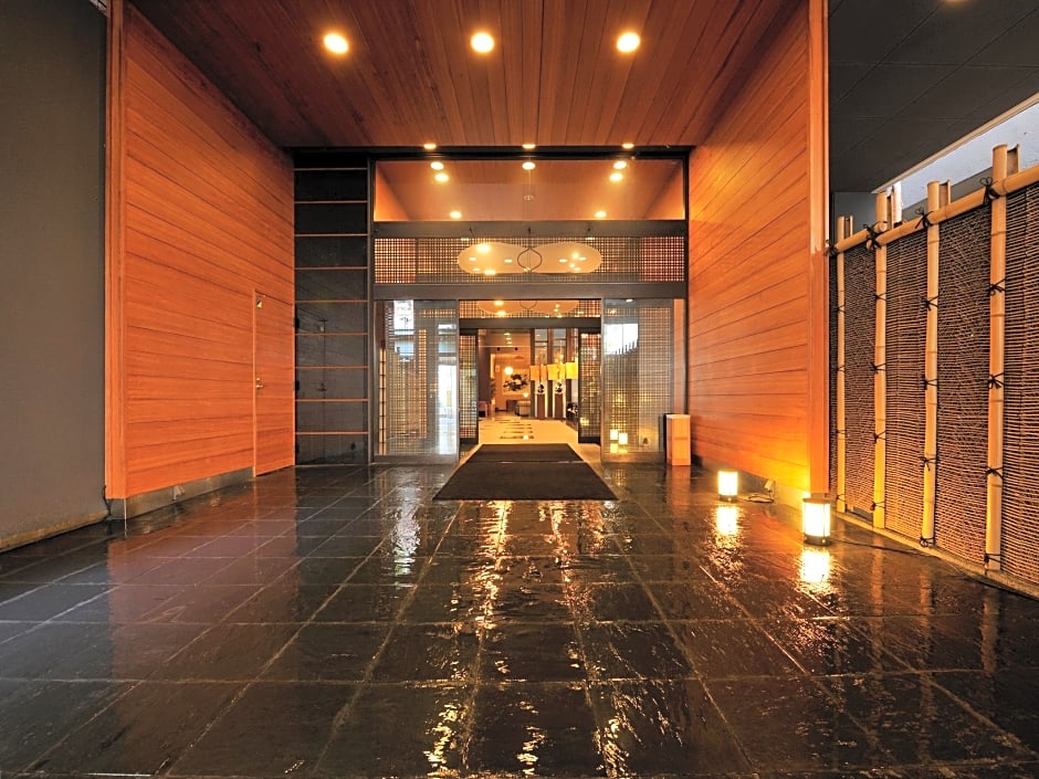 Ryoan Kazuki with Luxury Kyoto Collections KADEN