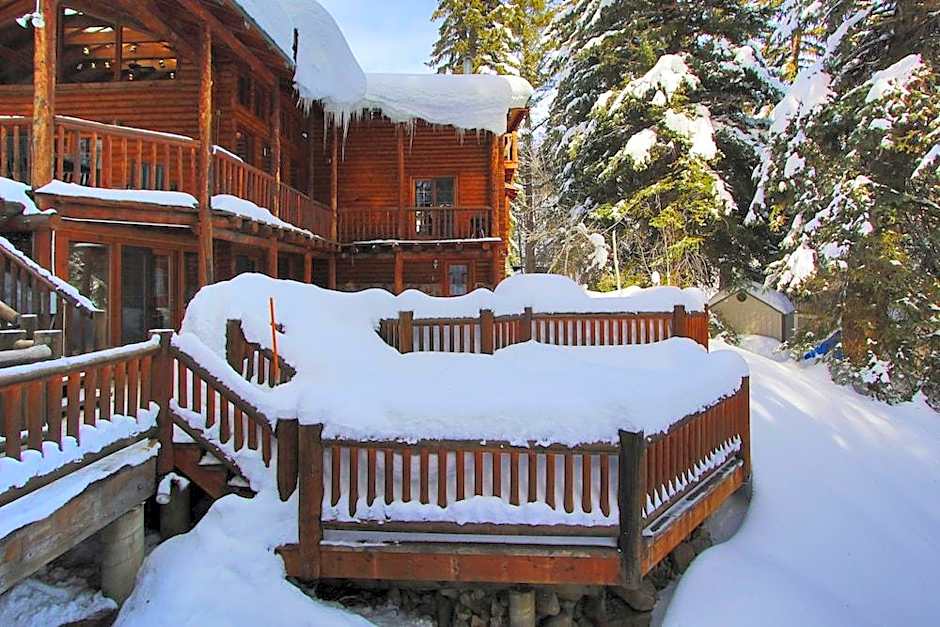 Log Cabin on the Stream