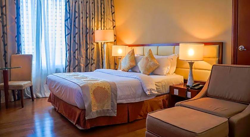 The Avenue Plaza Hotel