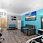 La Quinta Inn & Suites by Wyndham Raymondville