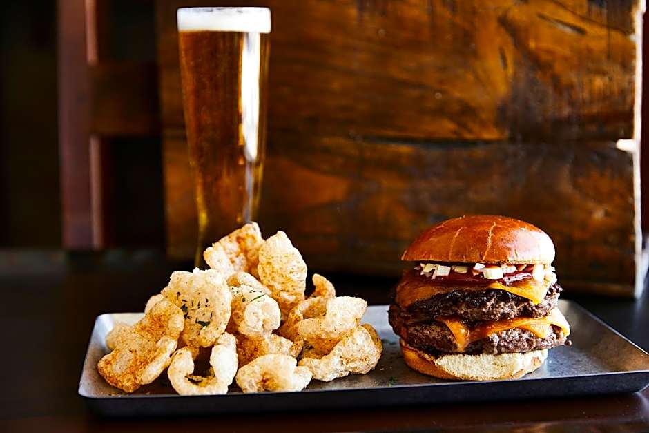 Kimpton Armory Hotel Bozeman By IHG