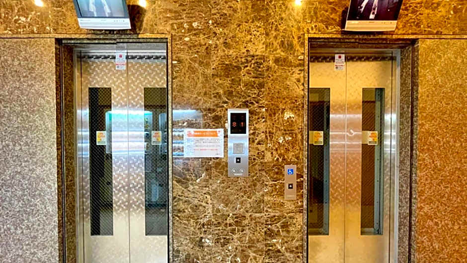 Toyoko Inn Yokohama Shinkoyasu Ekimae