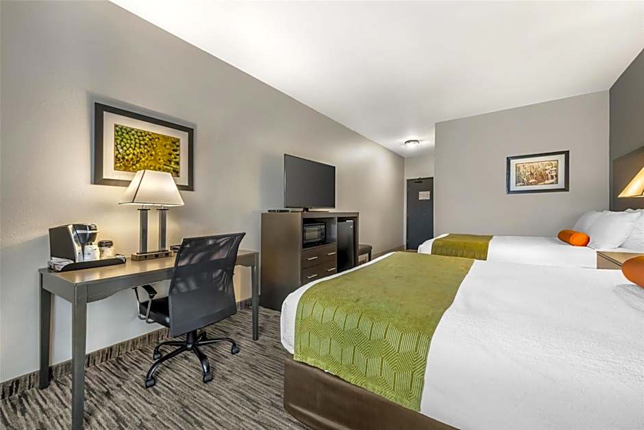 Best Western Plus Liberal Hotel & Suites