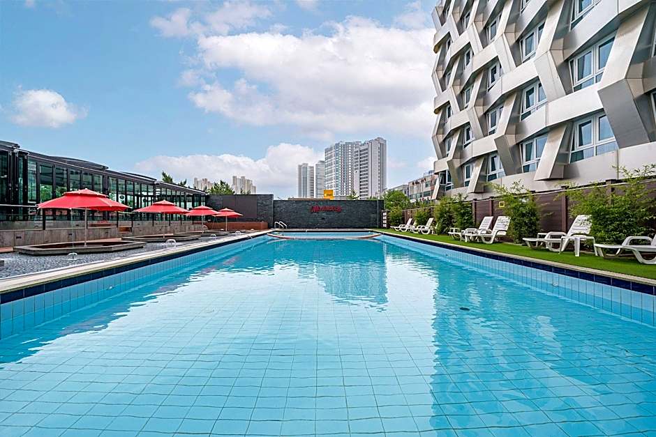 Chungchoho Best Hotel