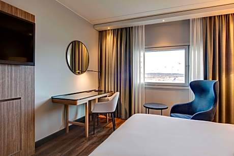 Superior Room with Airport View