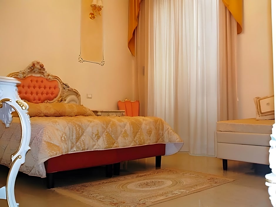 Imperial Rooms Luxury Guest House