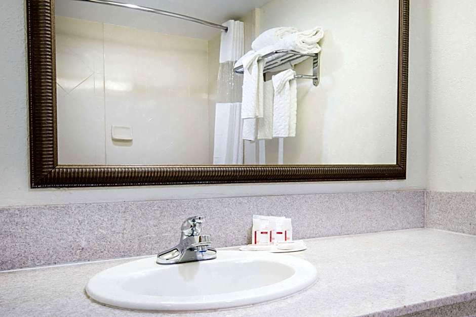 Ramada by Wyndham Enid