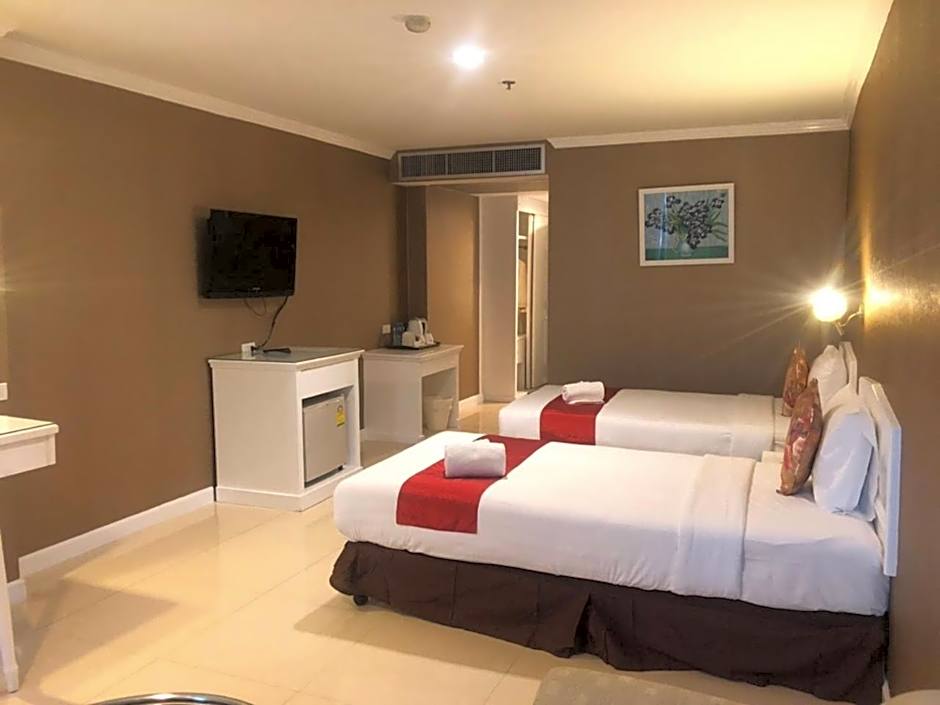 Bay Hotel Srinakarin