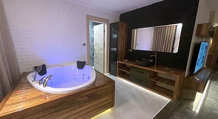 LE LUXE suites hotel SPA