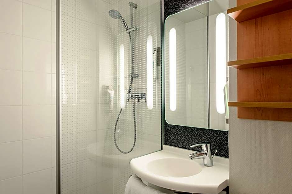 ibis Cergy-Pontoise Le Port