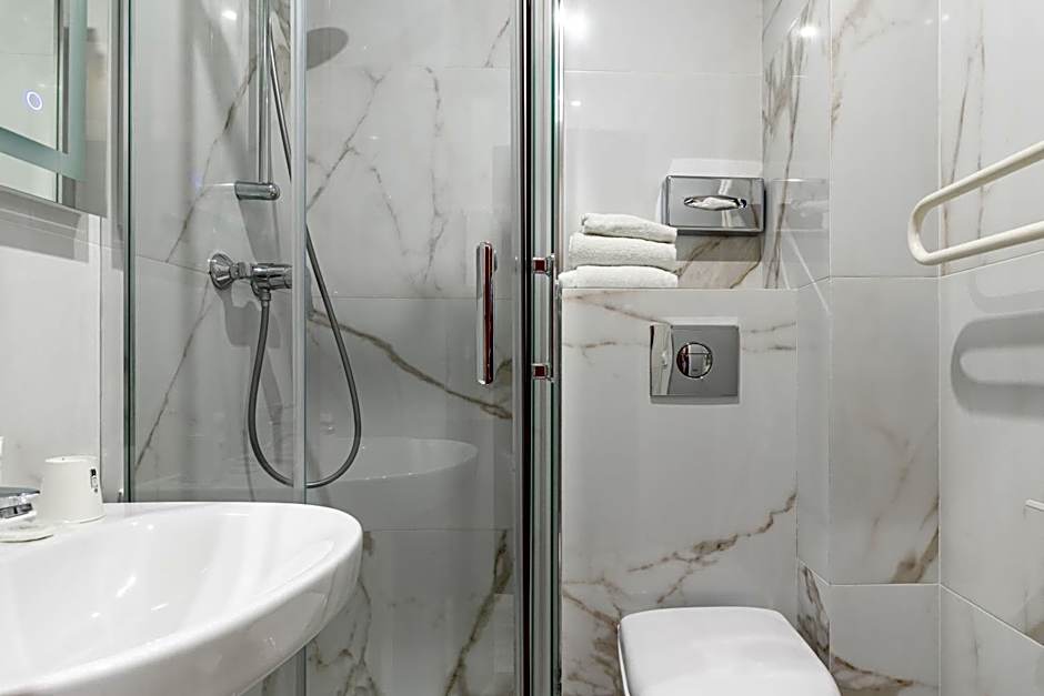 Hotel Riviera Renovated