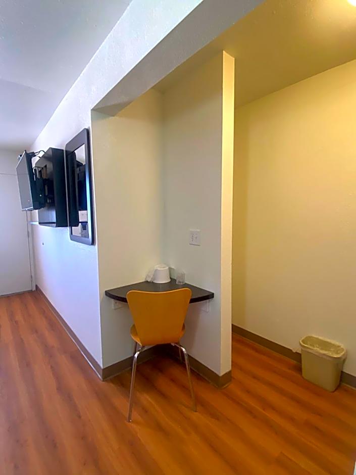 Motel 6-Goodland, KS