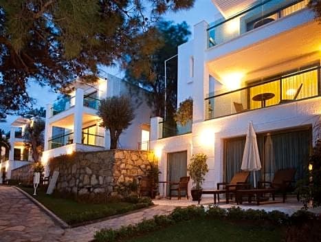 Voyage Turkbuku Hotel