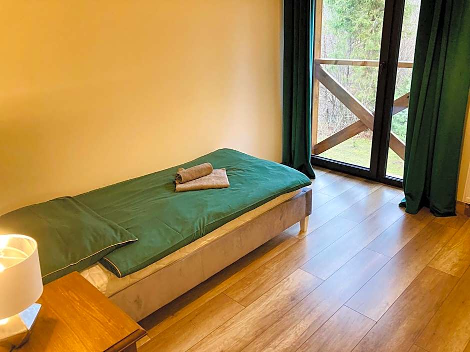 Modryna - Modrzewiowy Dom