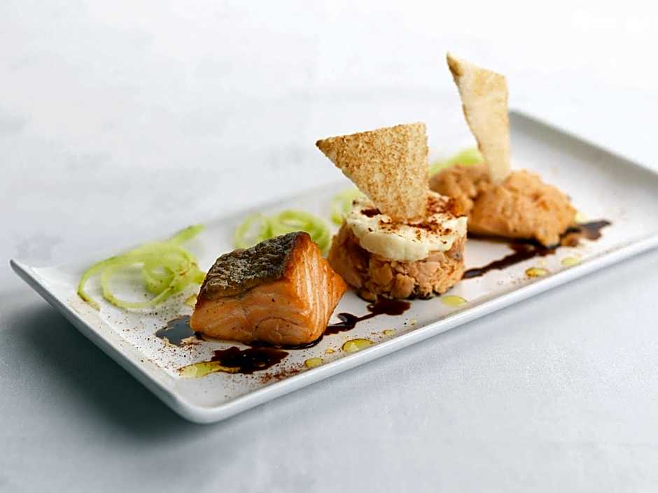 Macdonald Houstoun House