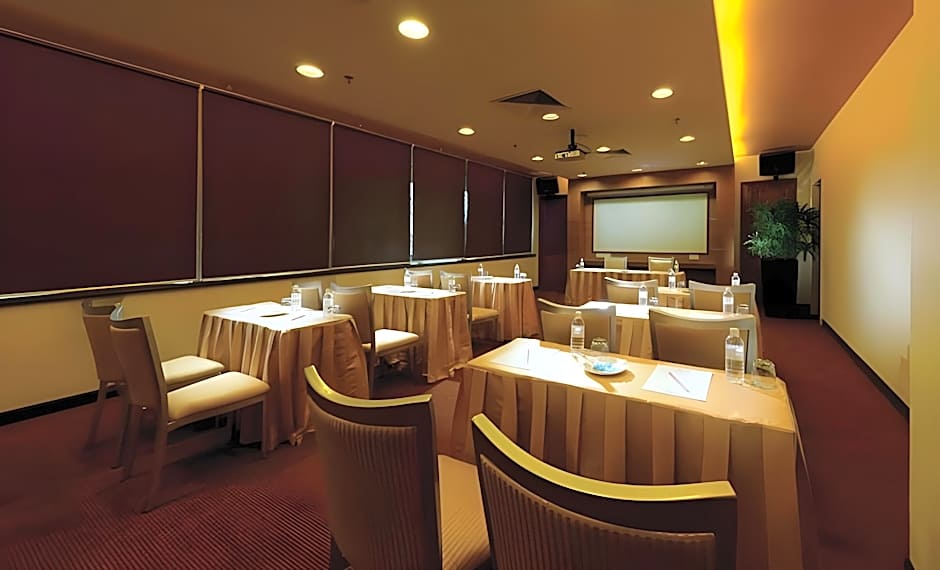 Hock Lee Hotel & Residences