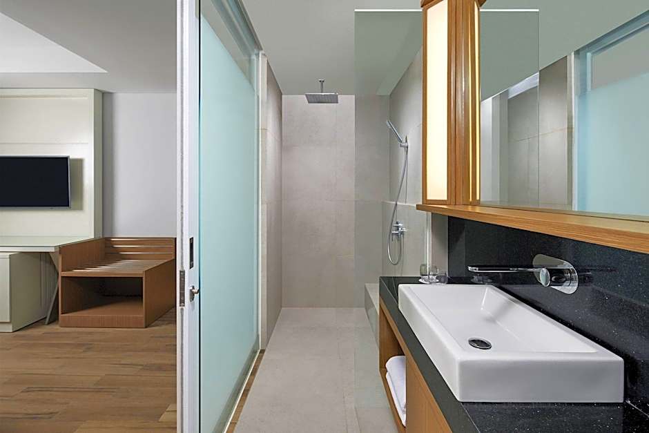 Fairfield by Marriott Bali Kuta Sunset Road