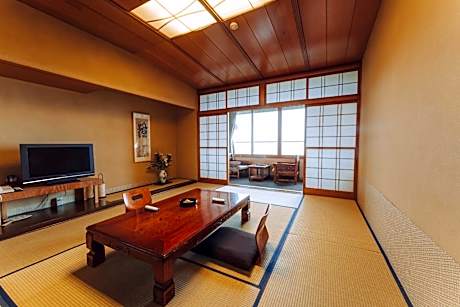 Standard Japanese-Style Room with Shared Bathroom