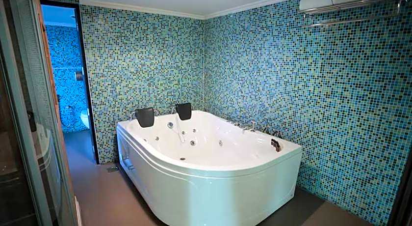 The Quilon Beach Hotel & Convention Center