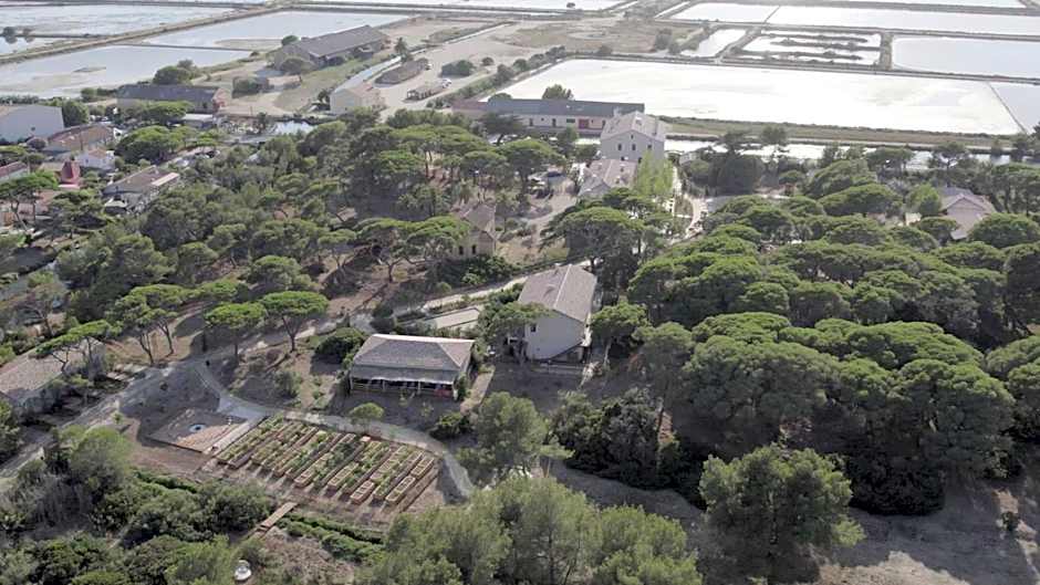 Le Hameau des Pesquiers Ecolodge, Curio Collection by Hilton