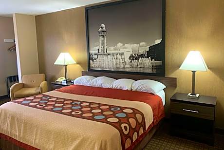 1 King Bed Studio Suite Non-Smoking