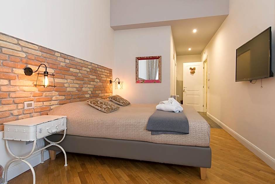 Trevi Contemporary Suite