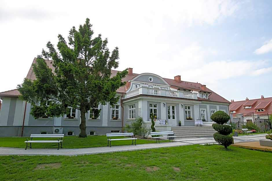 Photo 1 of 50 of Mazurski Dwór