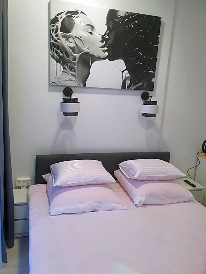 Comfort Stay, EV, Parking