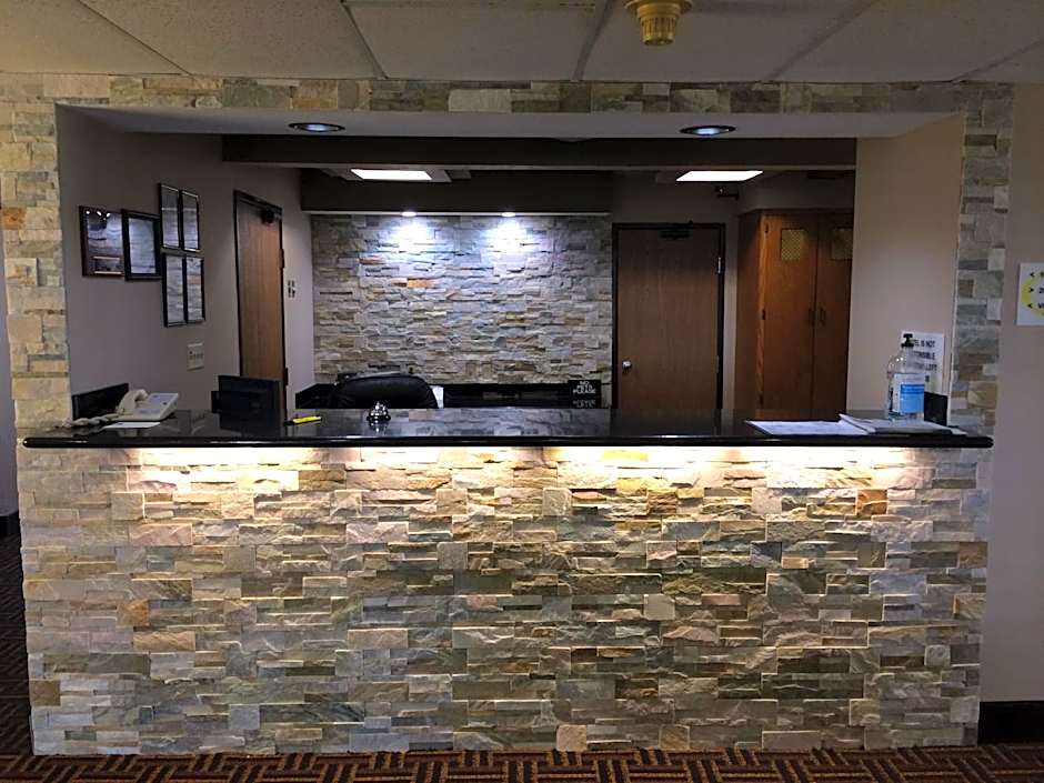 Super 8 by Wyndham Knoxville
